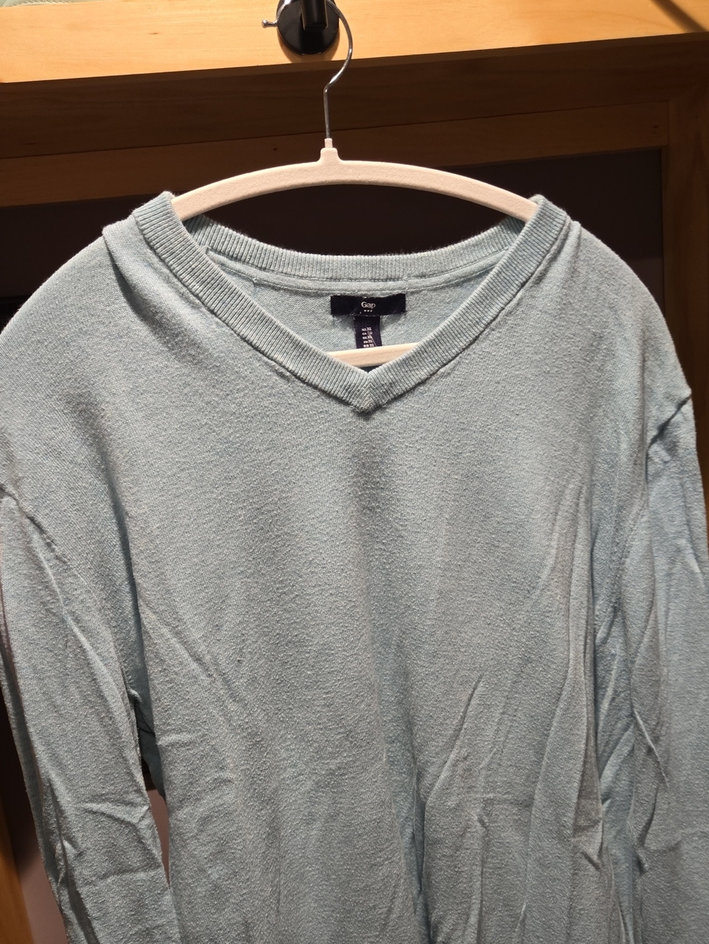 GAP Men’s Pale Blue V-Neck Sweater